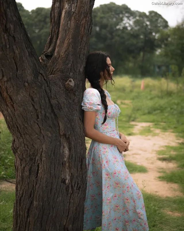 Sonam Bajwa photo 21 of 101