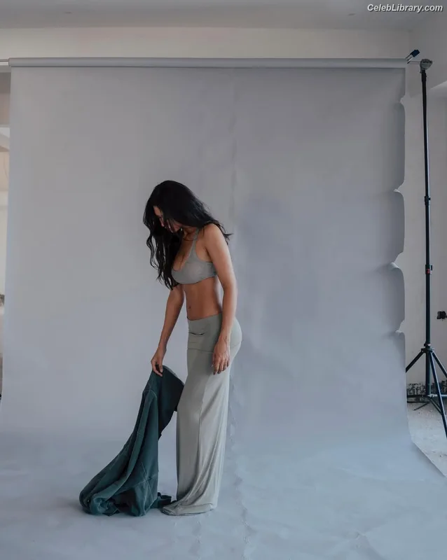 Sonam Bajwa photo 22 of 101