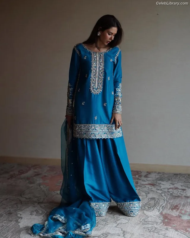 Sonam Bajwa photo 1 of 101