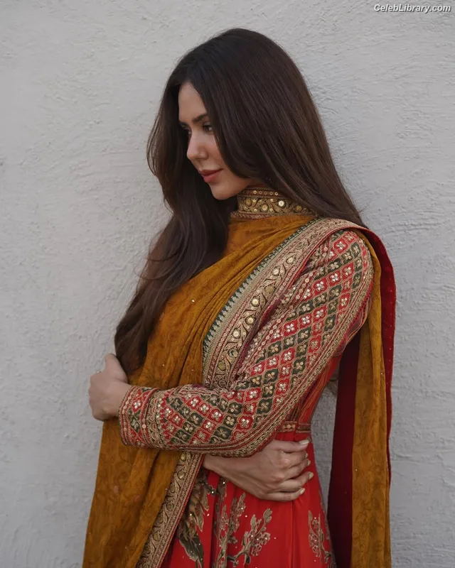 Sonam Bajwa photo 8 of 101