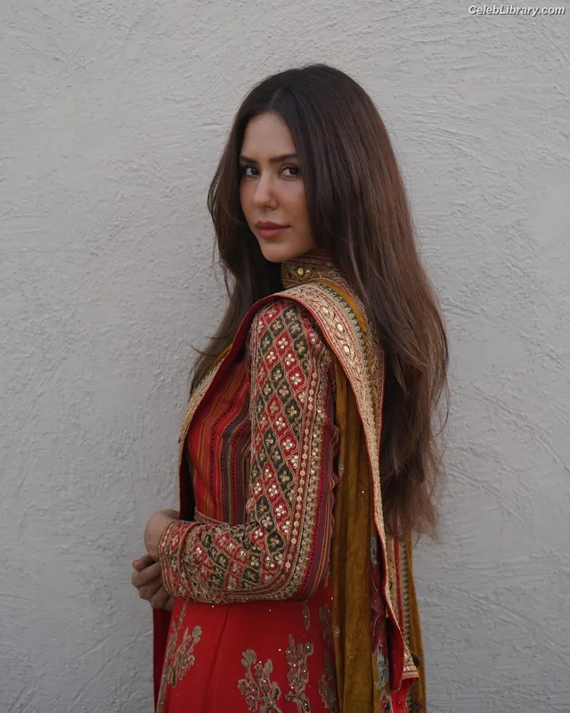 Sonam Bajwa photo 12 of 101