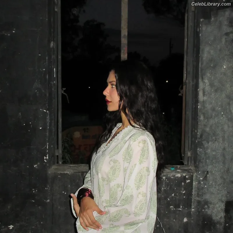 Sonam Bajwa photo 9 of 101