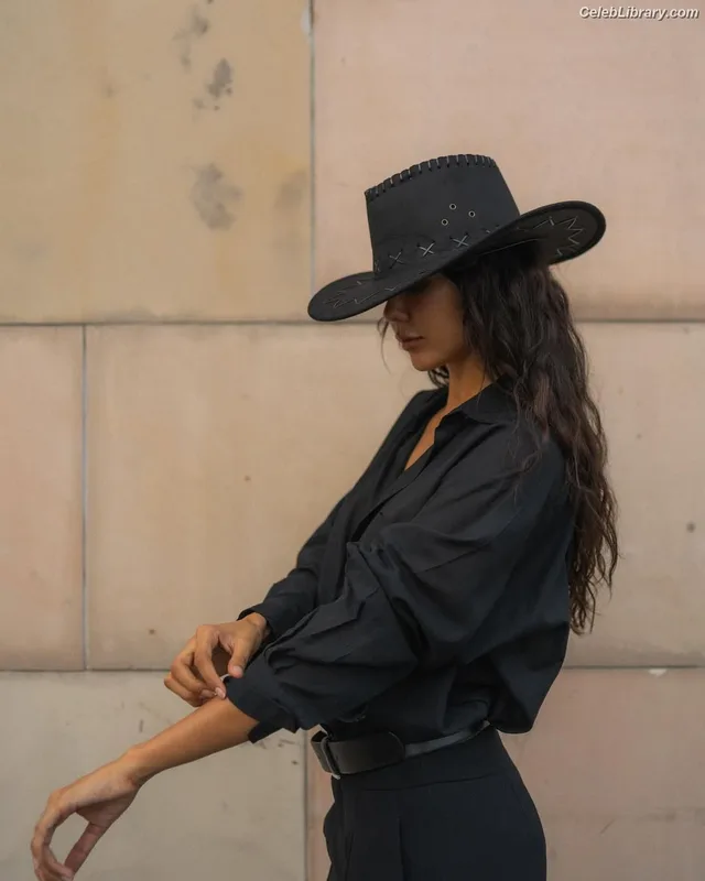 Sonam Bajwa photo 13 of 101