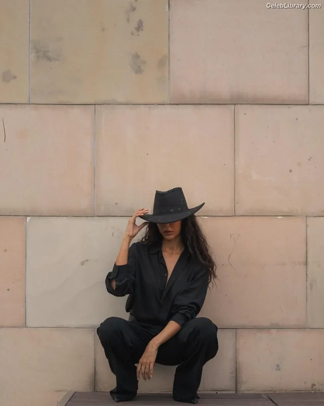 Sonam Bajwa photo 16 of 101