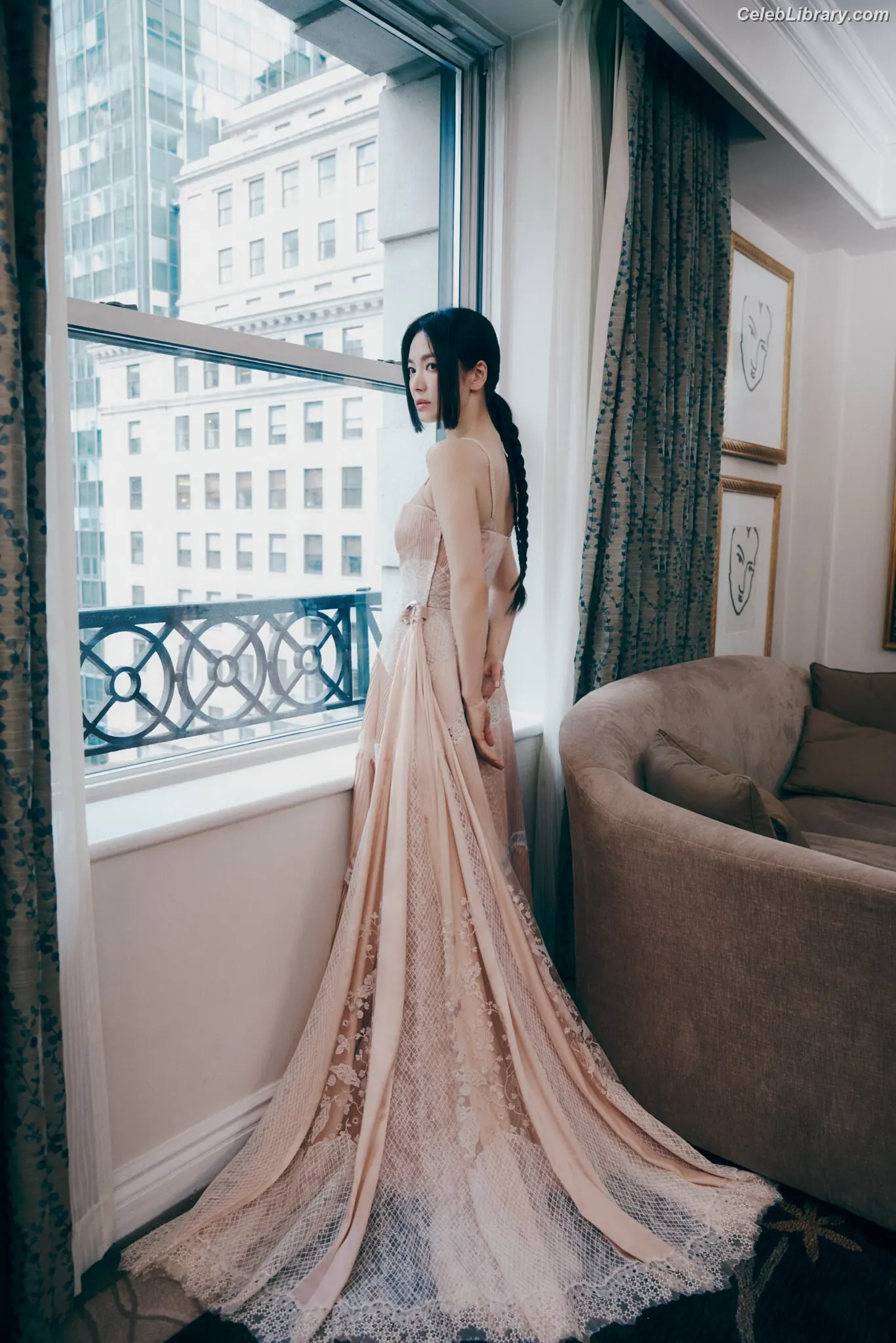 Song Hye-kyo photo 4 of 245