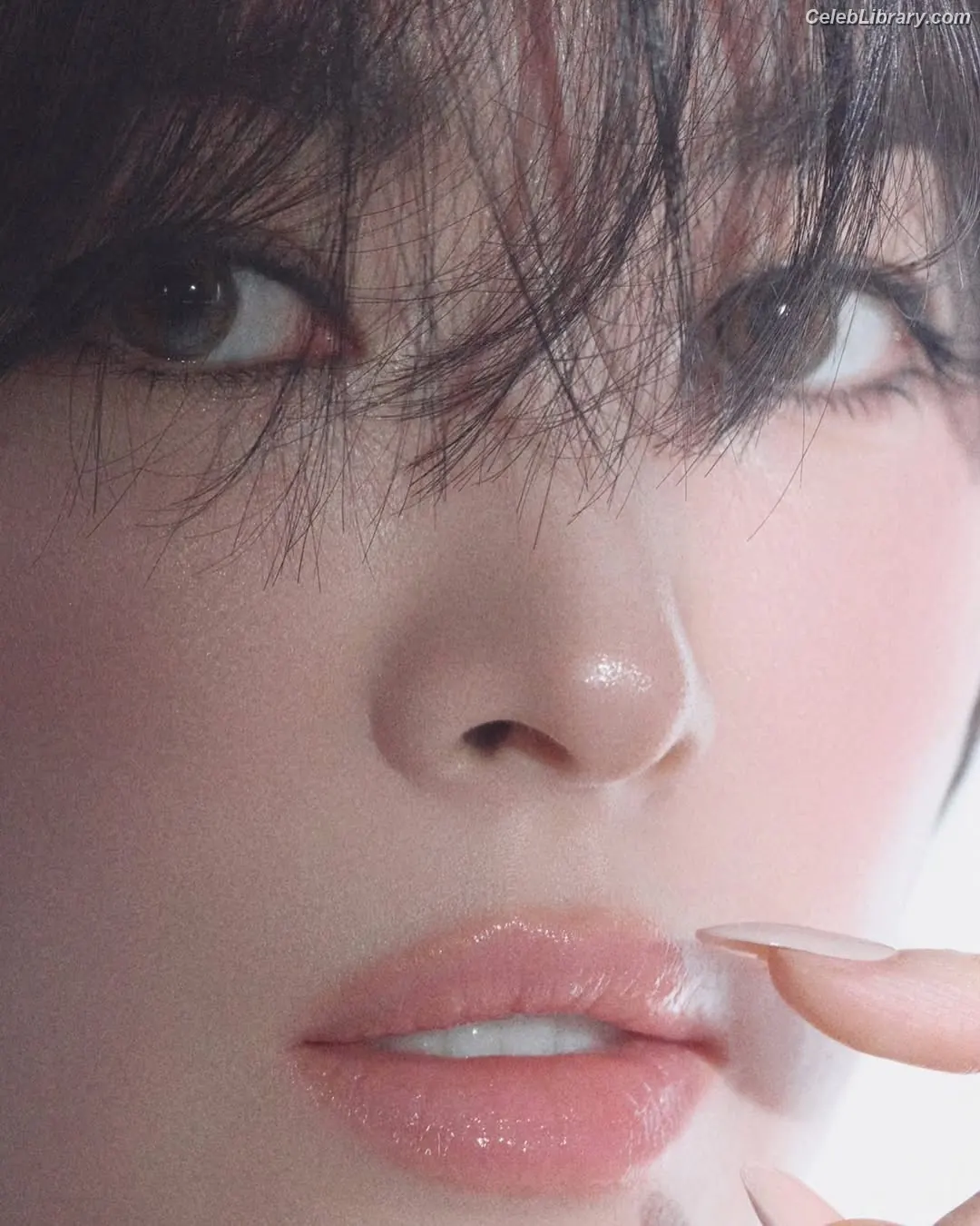 Song Hye-kyo photo 21 of 245