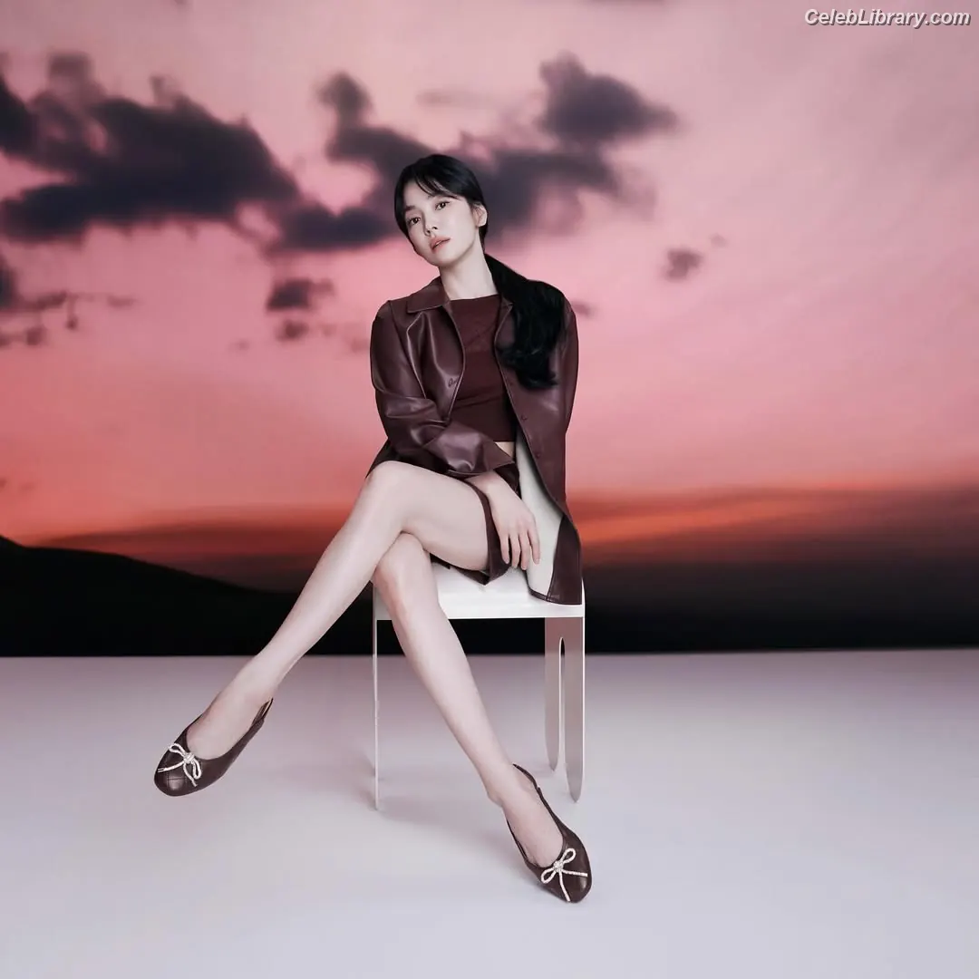 Song Hye-kyo photo 10 of 245