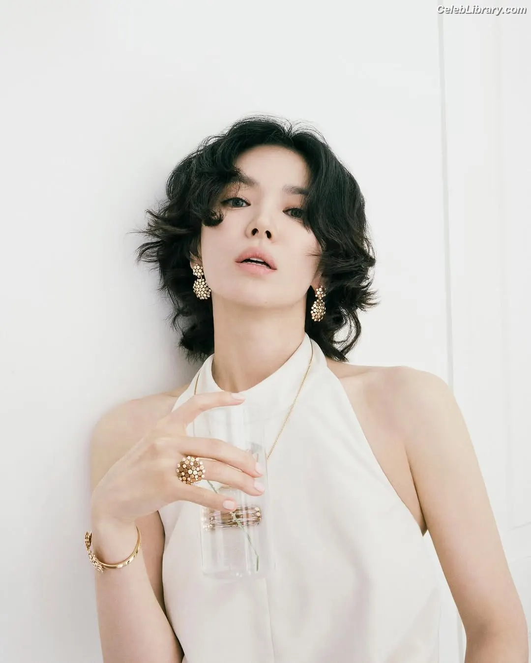 Song Hye-kyo photo 9 of 245