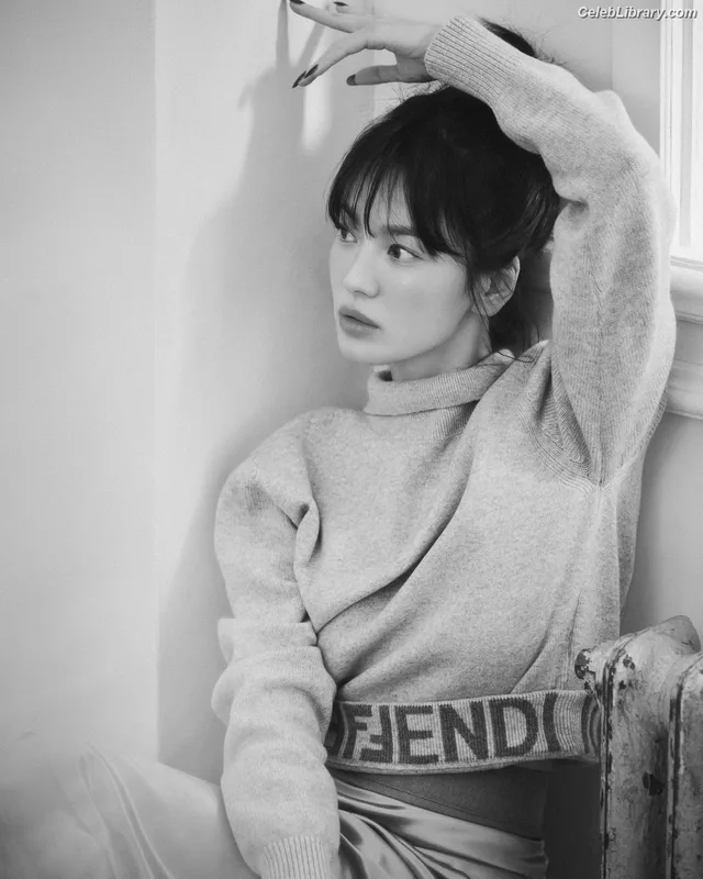 Song Hye-kyo photo 17 of 246
