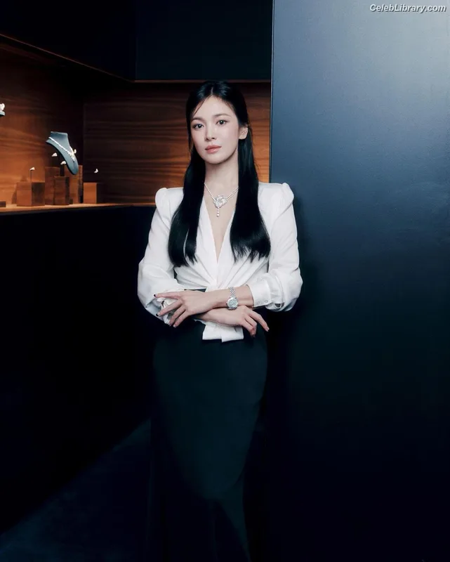 Song Hye-kyo photo 22 of 246