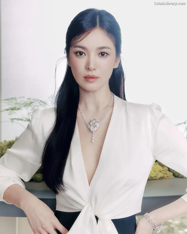 Song Hye-kyo photo 23 of 246