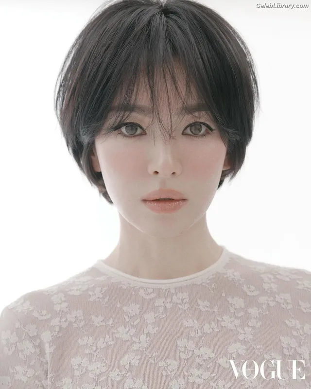 Song Hye-kyo photo 11 of 246