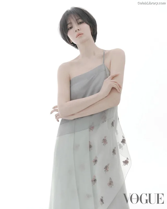 Song Hye-kyo photo 13 of 246
