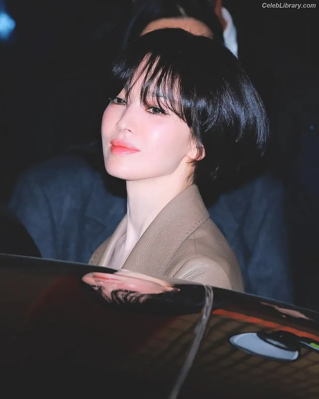 Song Hye-kyo photo 18 of 246
