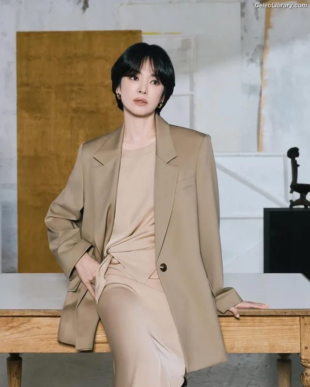 Song Hye-kyo photo 2 of 246