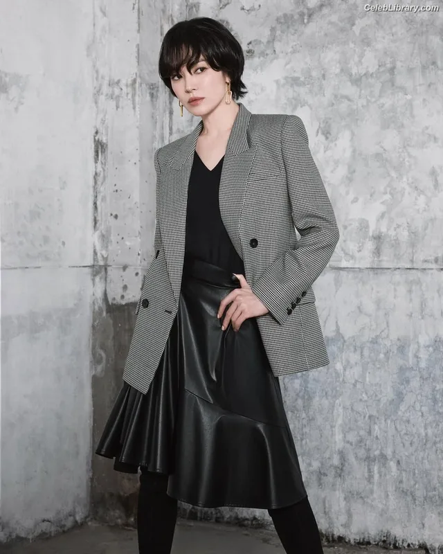 Song Hye-kyo photo 19 of 246