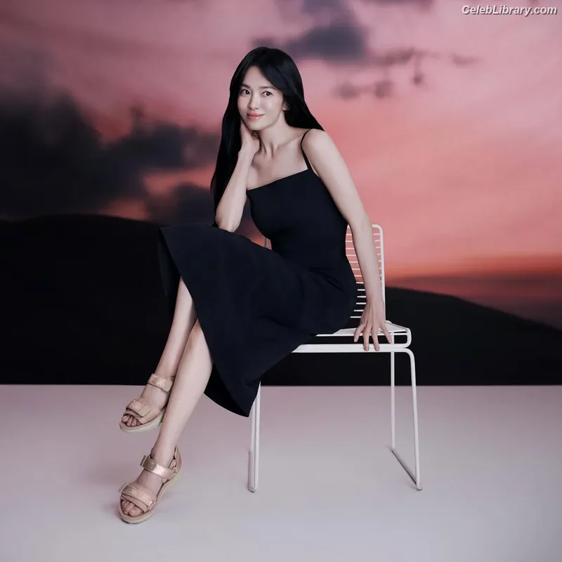 Song Hye-kyo photo 6 of 246