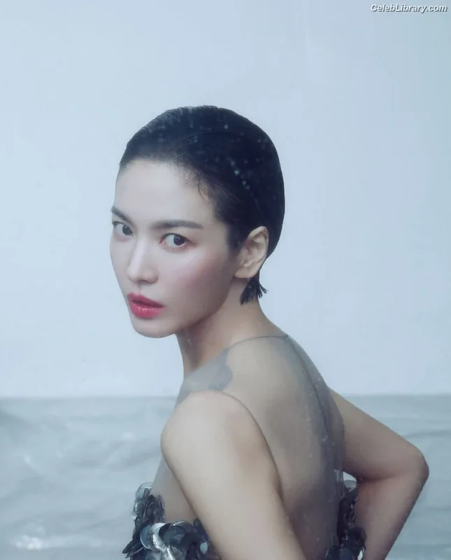 Song Hye-kyo photo 21 of 246