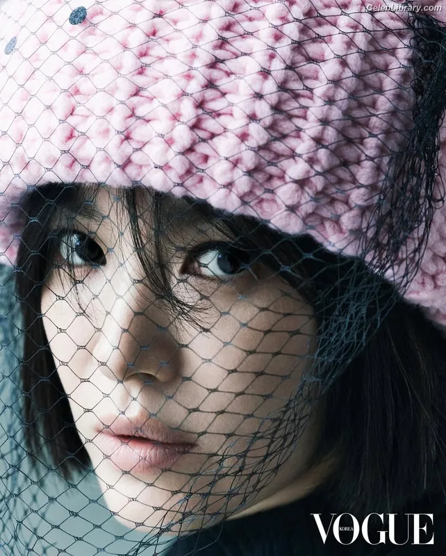 Song Hye-kyo photo 1 of 246