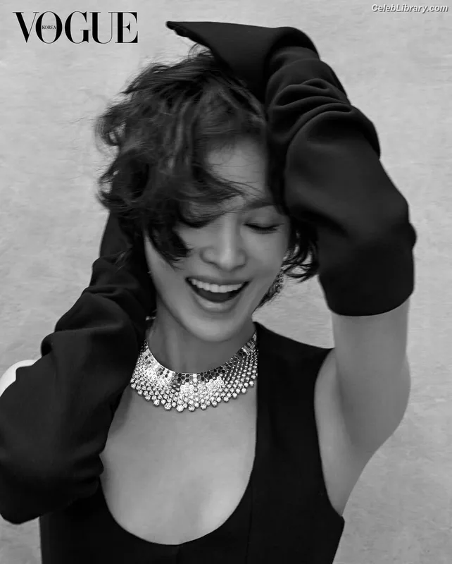 Song Hye-kyo photo 3 of 246