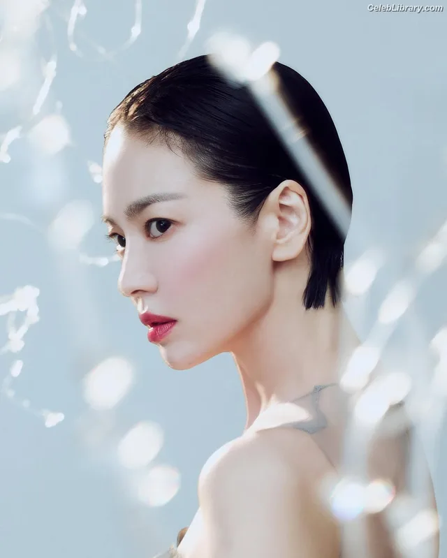 Song Hye-kyo photo 7 of 246