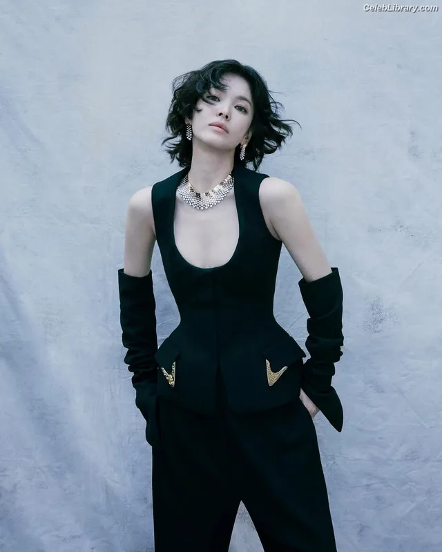 Song Hye-kyo photo 15 of 246