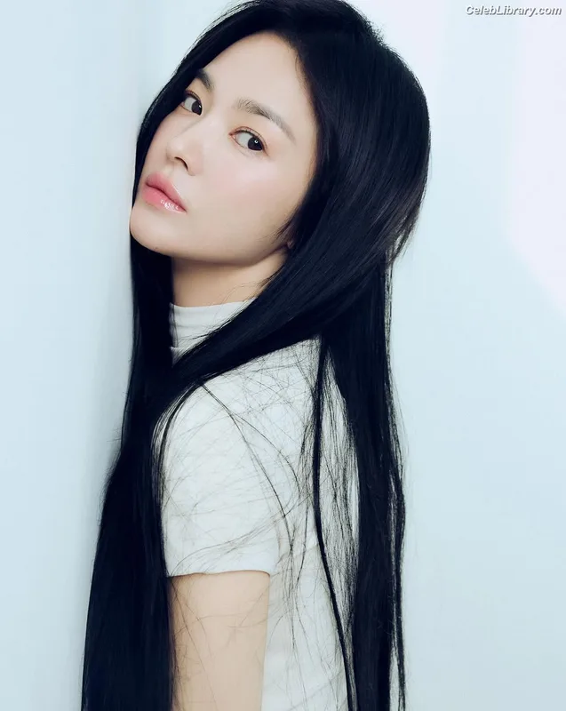 Song Hye-kyo photo 16 of 246