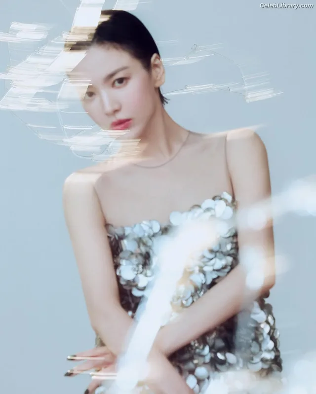 Song Hye-kyo photo 18 of 246