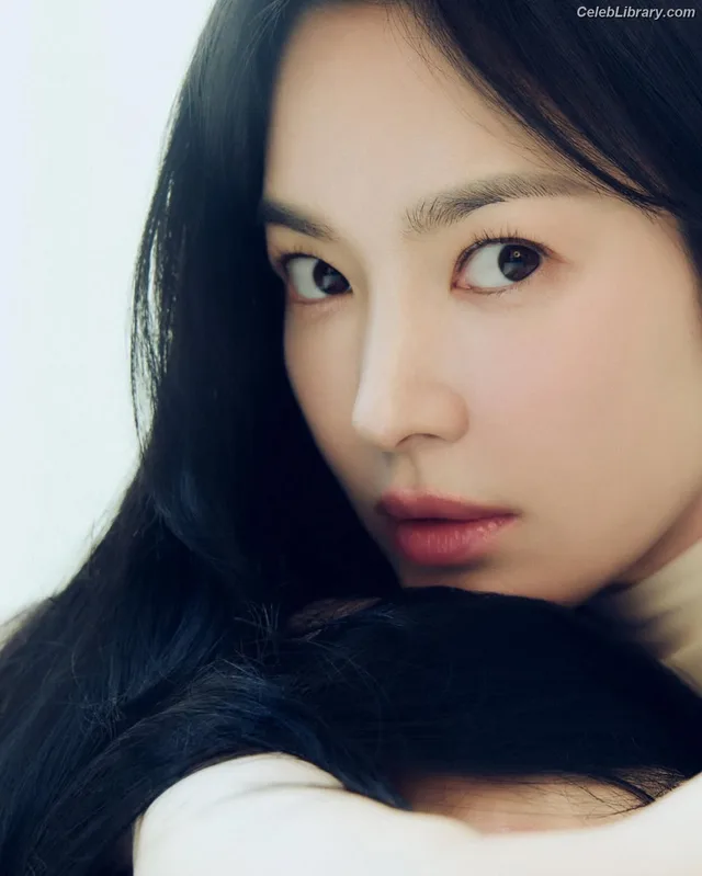 Song Hye-kyo photo 21 of 246