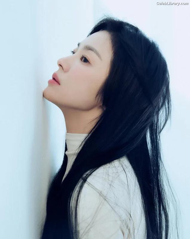Song Hye-kyo photo 2 of 246