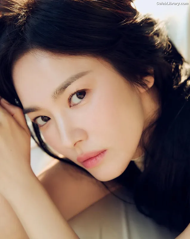 Song Hye-kyo photo 3 of 246