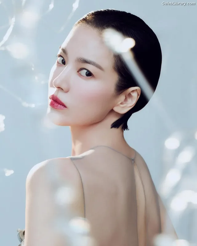 Song Hye-kyo photo 6 of 246
