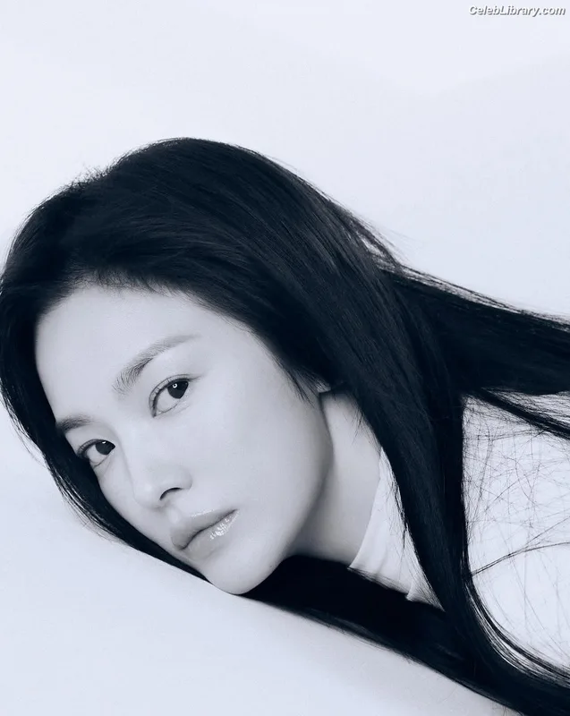 Song Hye-kyo photo 12 of 246