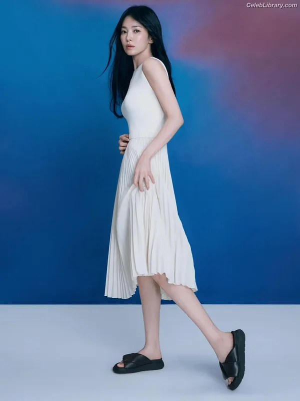 Song Hye-kyo photo 17 of 246