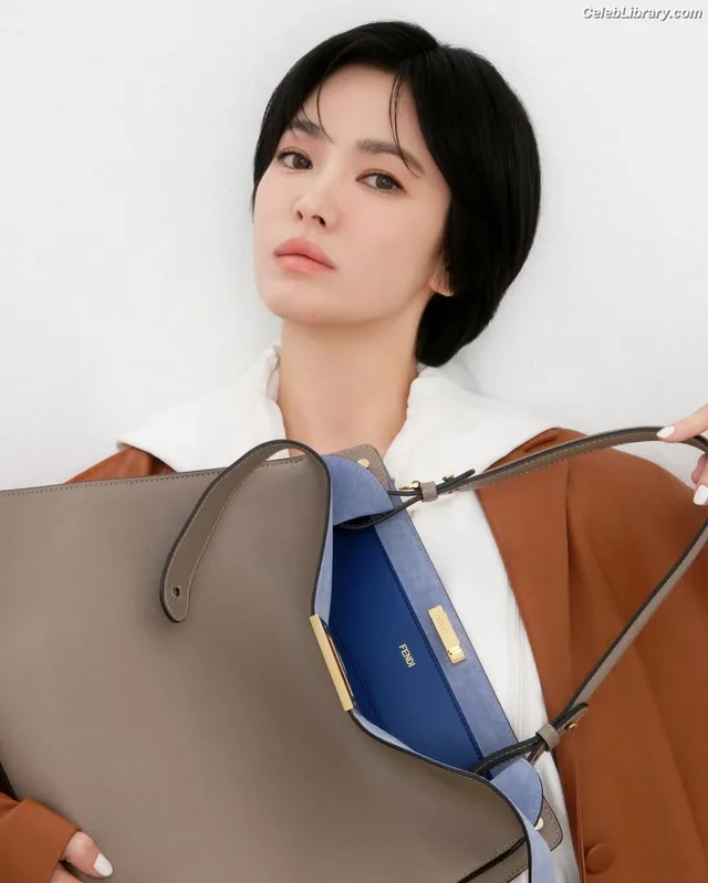 Song Hye-kyo photo 20 of 246