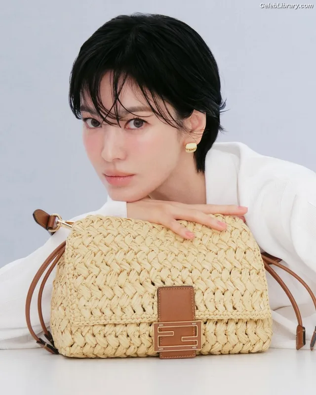 Song Hye-kyo photo 2 of 246