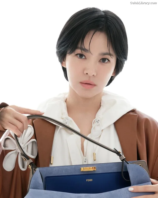 Song Hye-kyo photo 7 of 246