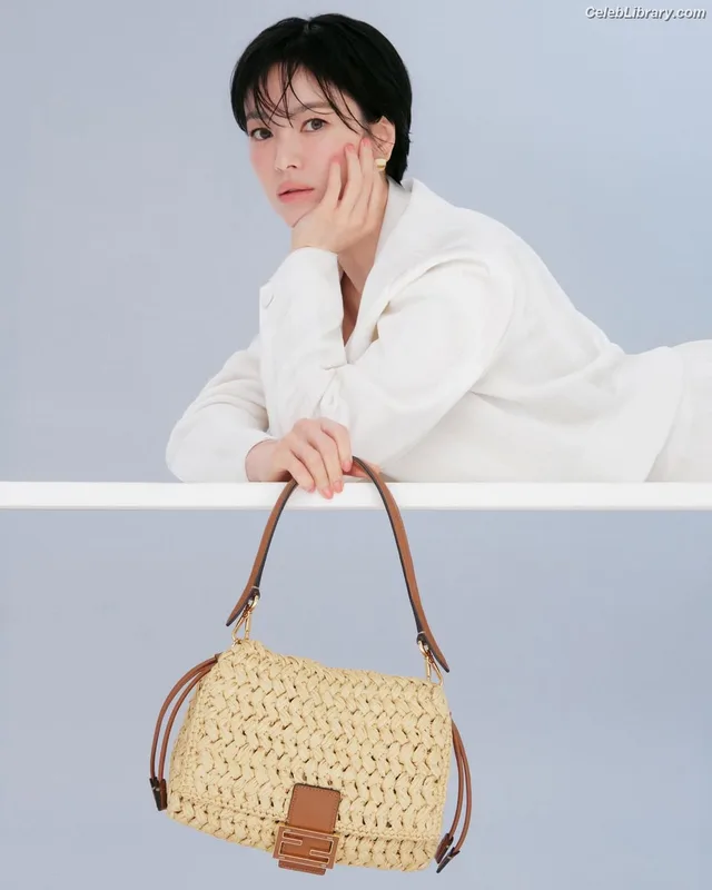 Song Hye-kyo photo 8 of 246
