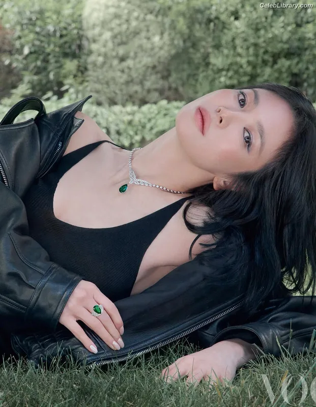 Song Hye-kyo photo 14 of 246