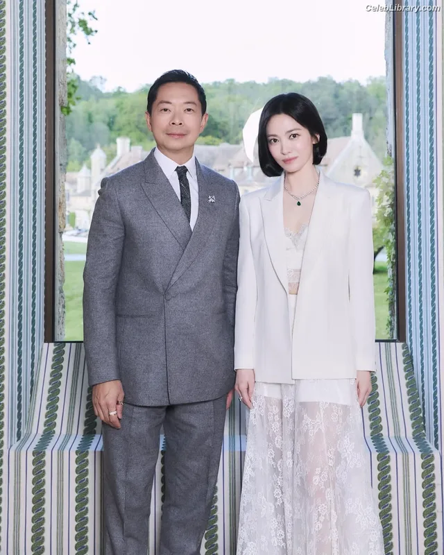 Song Hye-kyo photo 20 of 246