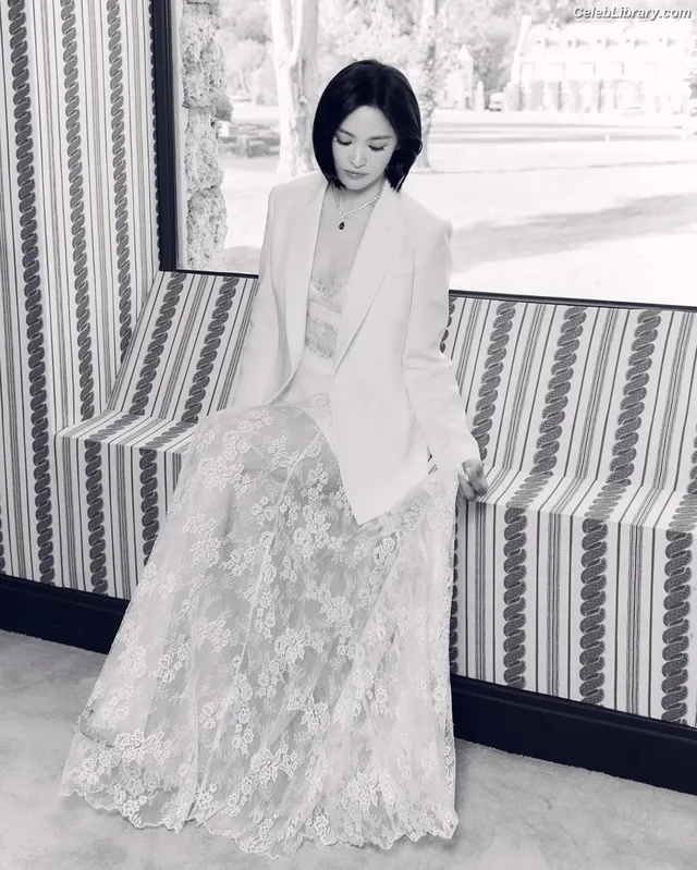 Song Hye-kyo photo 23 of 246