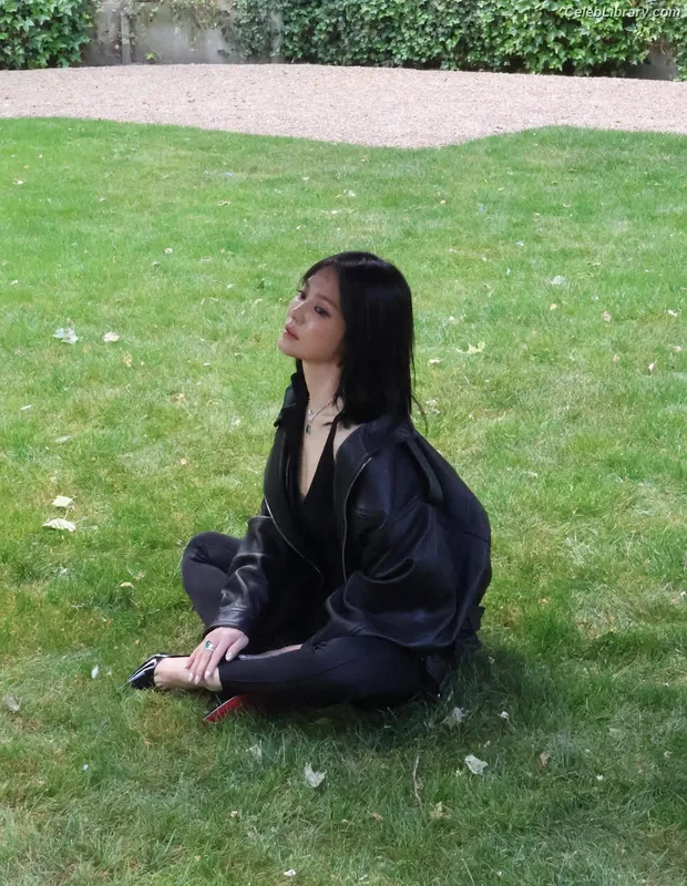 Song Hye-kyo photo 2 of 246