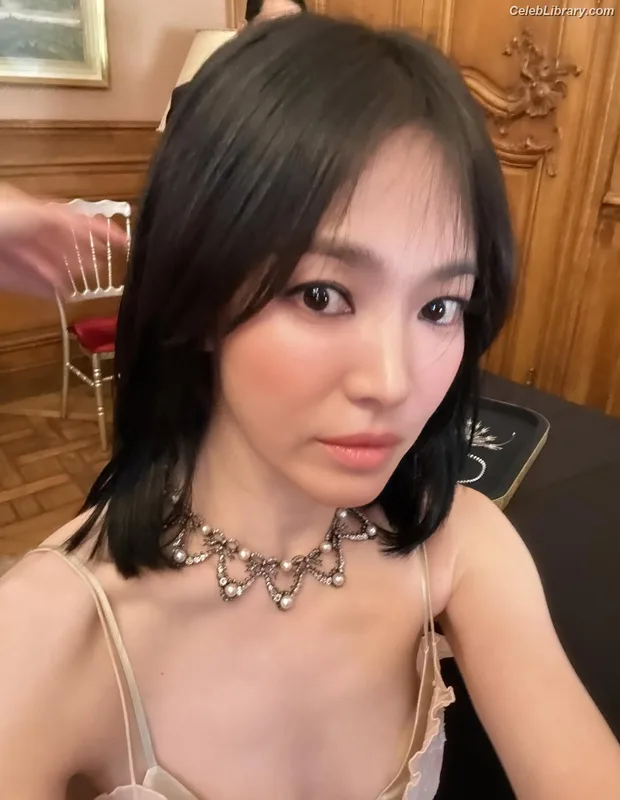 Song Hye-kyo photo 6 of 246