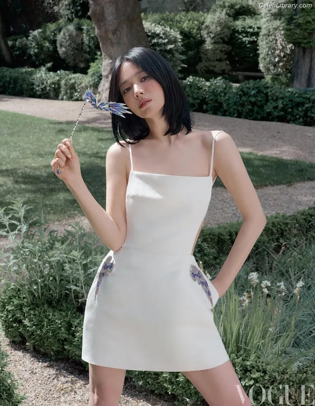 Song Hye-kyo photo 7 of 246