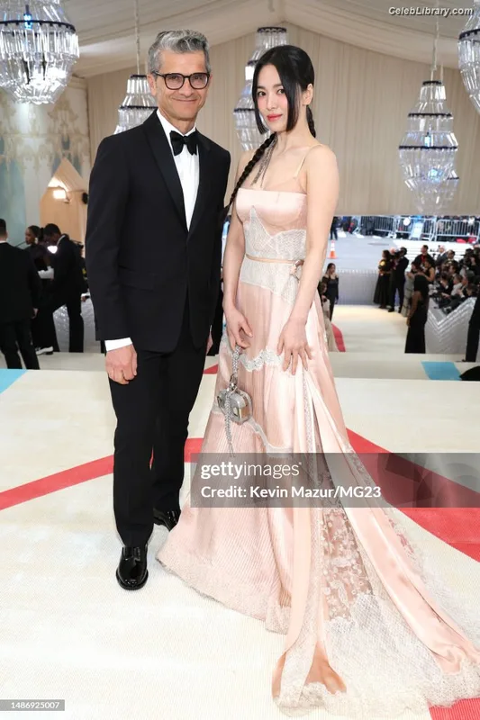 Song Hye-kyo photo 22 of 246