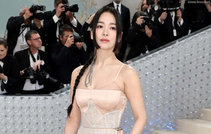Song Hye-kyo photo 24 of 246