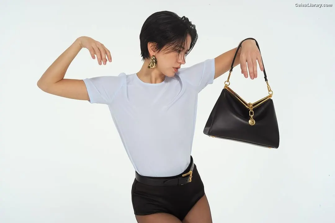 Sonoya Mizuno photo 5 of 157