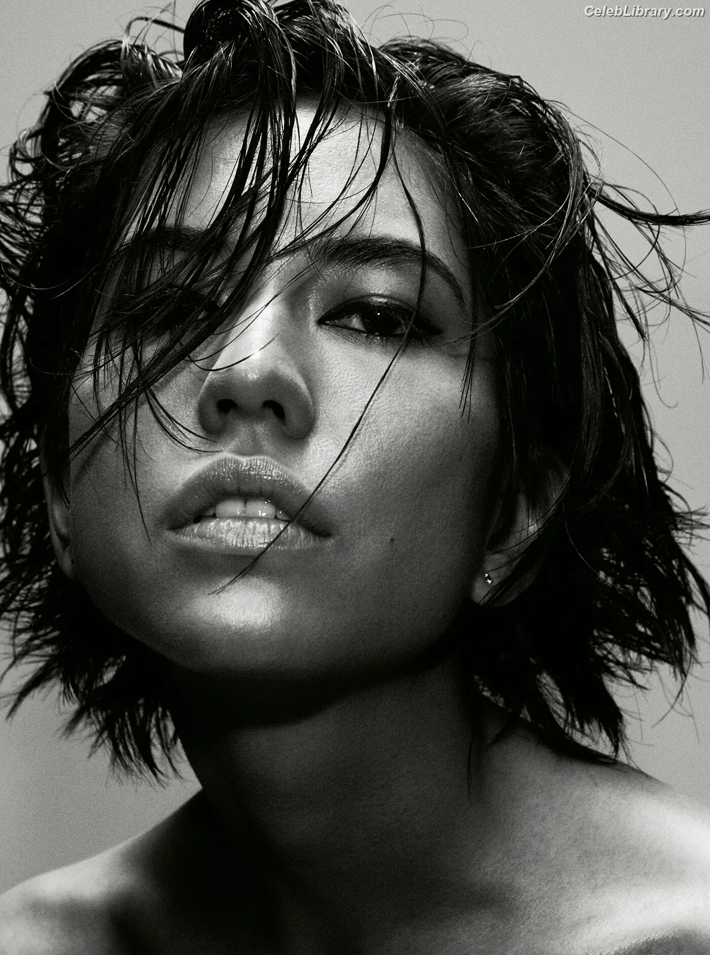 Sonoya Mizuno photo 4 of 157