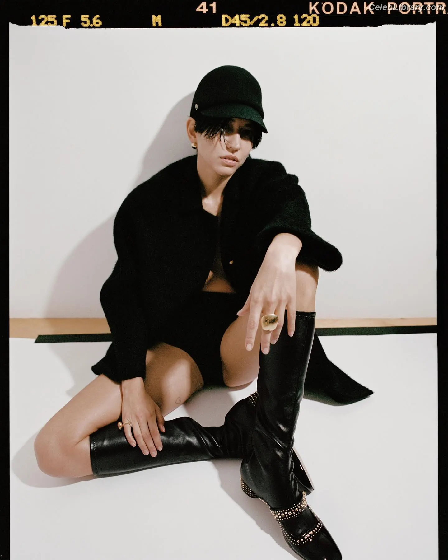 Sonoya Mizuno photo 7 of 157