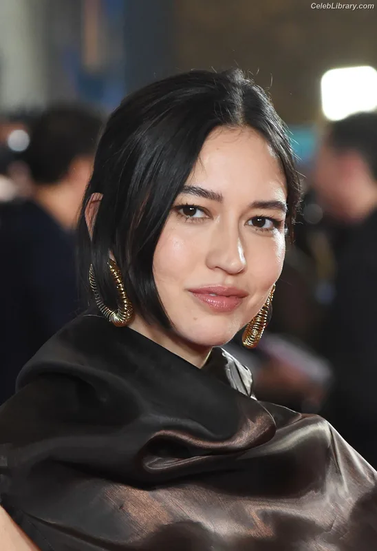Sonoya Mizuno photo 12 of 158